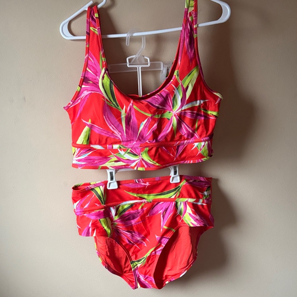 Old Navy Tropical Print Two-Piece Swim Set - Bright Red Floral